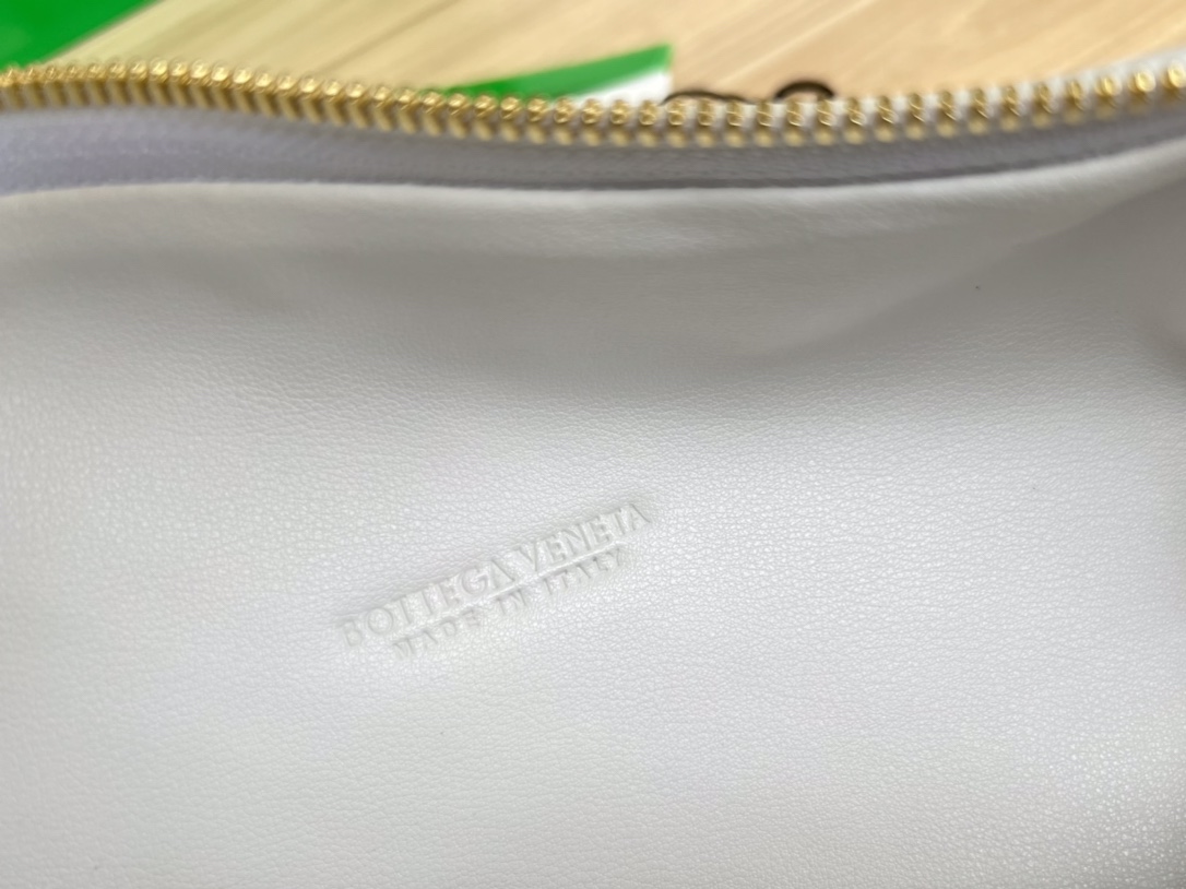 Medium Teen Jodie Intrecciato Leather Shoulder Bag White  